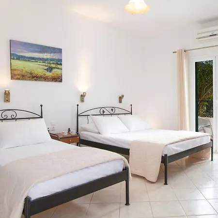 Feriehus Spacious Lefkada Mountain View Near